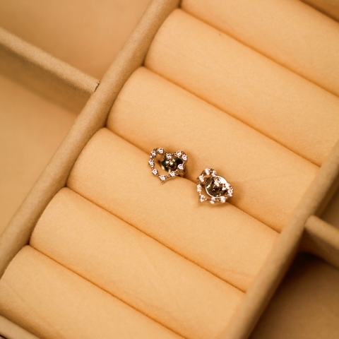 BRINCO CORAÇÃO VAZADO PRATA - comprar online