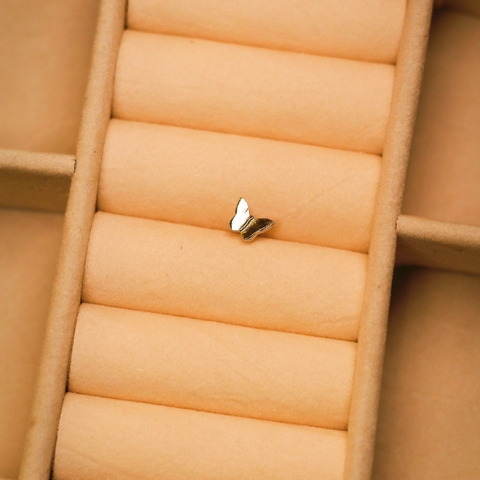 BRINCO BORBOLETA LISA PRATA