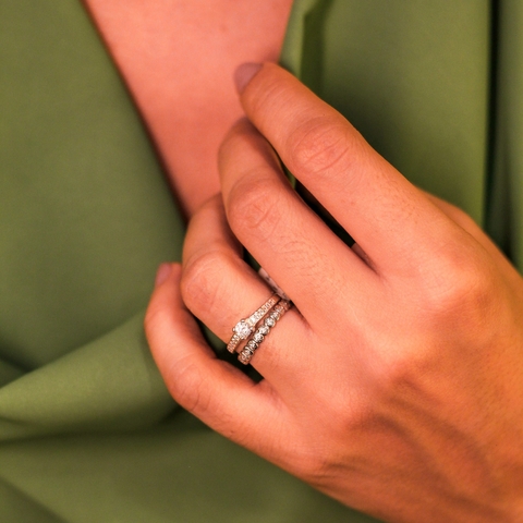 ANEL APARADOR PRATA CRAVAÇÃO INGLESA