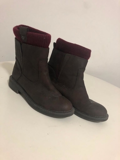 Bota de couro da Tommy Hilffiger.
