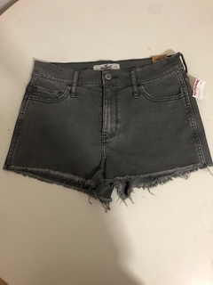 Shortinhos da Hollister cintura alta Tamanho 7 EUA.