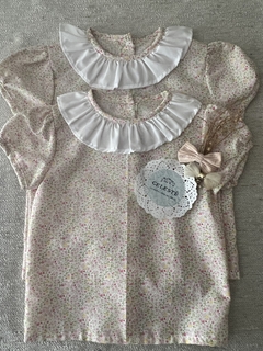 blusa de voile estampada con cuello blanco