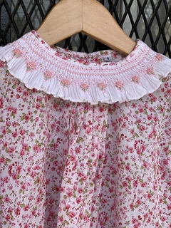 Blusa Punto Smock Flor de Cerezo - comprar online