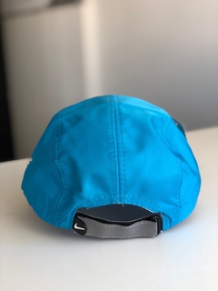 Boné Nike Azul claro na internet