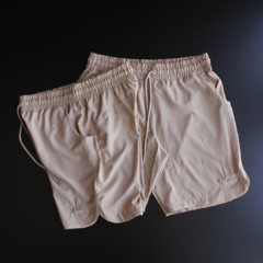 BERMUDA DRI-FIT NIKE BEGE CARAMELO- BORDADO