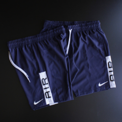 BERMUDA DRI-FIT NIKE AIR AZUL ESCURO C/ BRANCO - LATERAL
