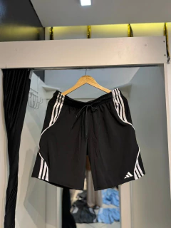 BERMUDA ADIDAS PRETO- DETALHES BRANCO