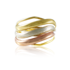 Anel feito com Ouro 18K Três Cores