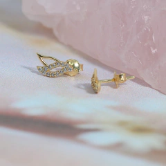 Brinco Folhas feito com Ouro 18K cravejado com Zircônias - Arlindo Joias
