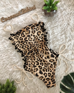 Maiô de corda Animal Print na internet