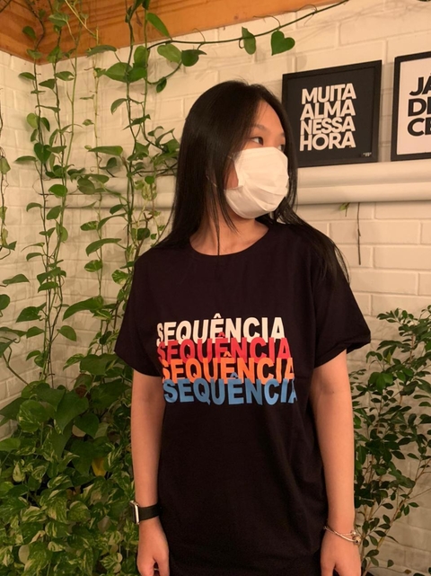 Camiseta Preta Unissex - Sequência