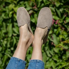 SLIPPERS 2213 GAMUZA STONE