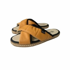 SANDALIA CRUZADA 2401 CANELON MAIZ