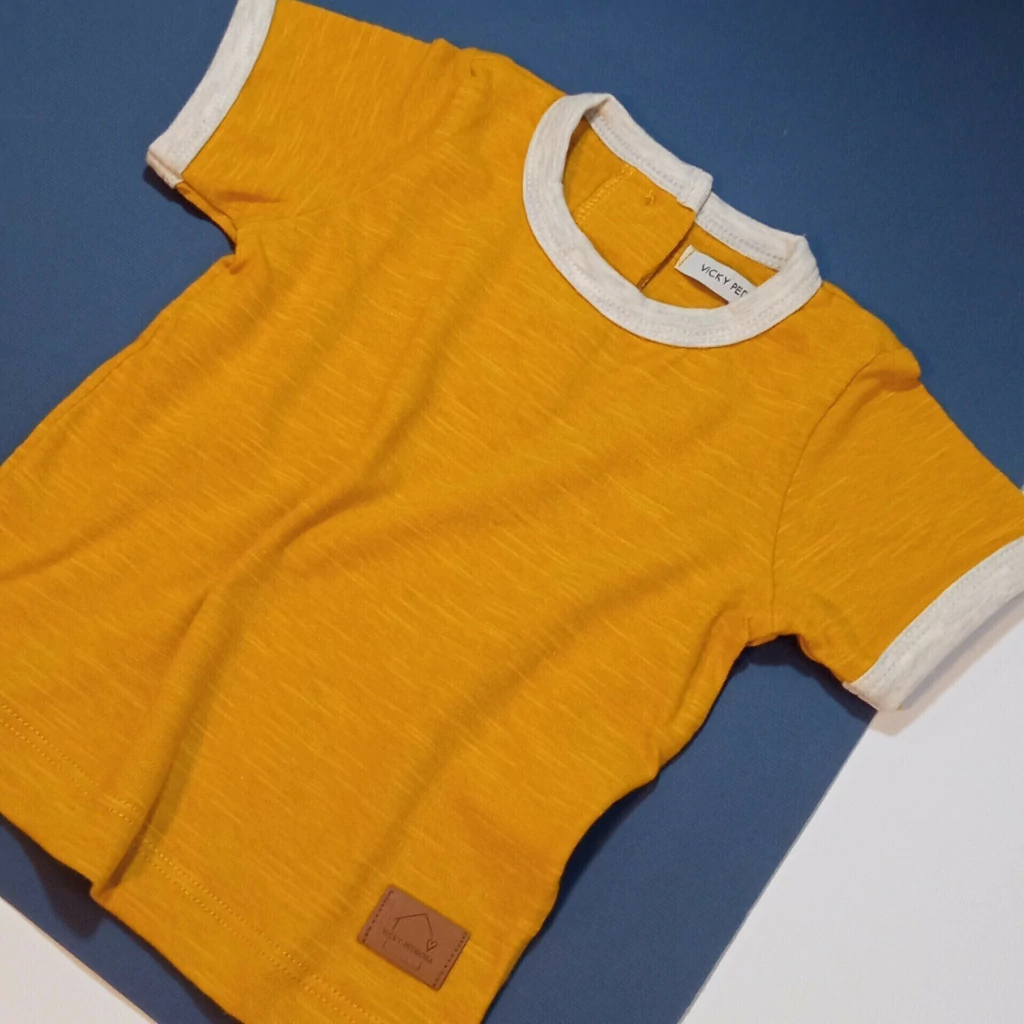 Remera LINO Mostaza