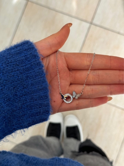 Collar mariposa circulo