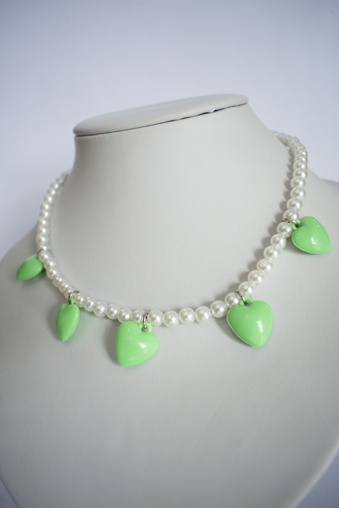 gargantilla corazones verdes