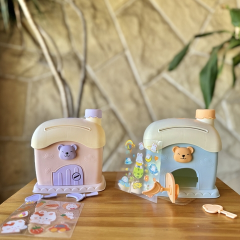 Alcancía infantil con stickers