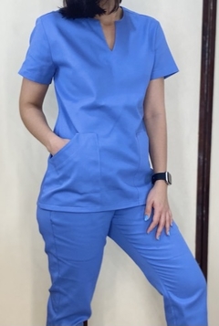 Scrub Zara em Algodão + BORDADO - MARTINZ