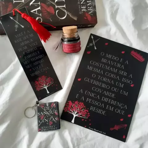 Kit literário De sangue e cinzas