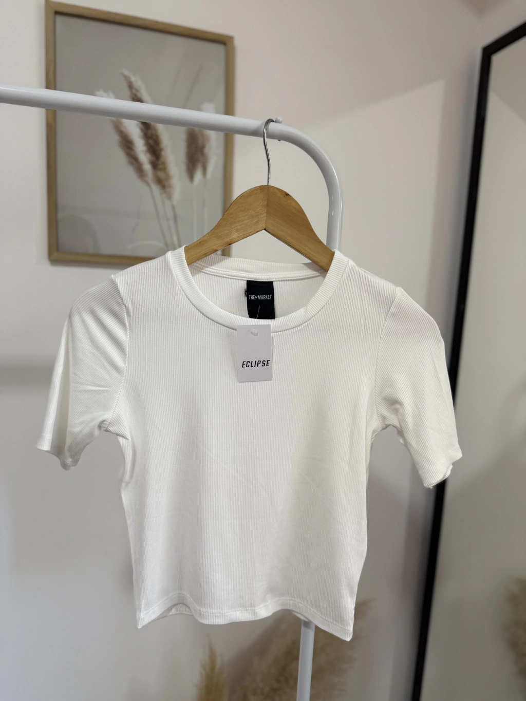 Remera básica THE MARKET