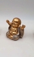 Buda da felicidade alegria dourados glitter enfeites decorativos em resina 3 modelos. Valor unitário. - Holly Variedades