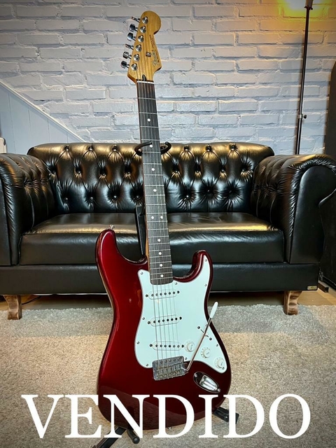 ***VENDIDO*** Fender Stratocaster Standard 2001 Midnight Wine.