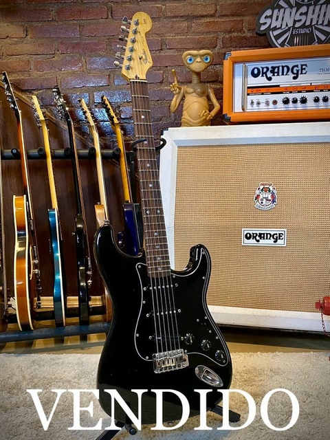 ***VENDIDO*** Fender Stratocaster Standard Japan Silver Series 1993 Black