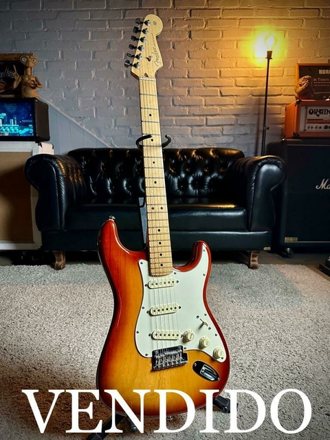 ***VENDIDO*** Fender Stratocaster American Standard 2013 Sienna Sunburst.