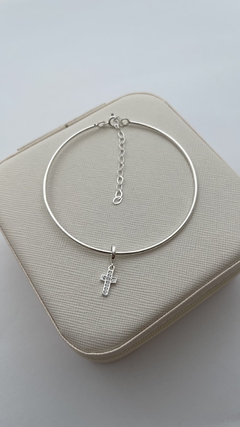 Berloque cruz cravejada em Prata 925. - comprar online