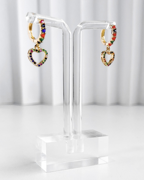 BRINCO ARGOLA LARA CORAÇÃO CRAVEJADO COLORIDO [TAL. 218]