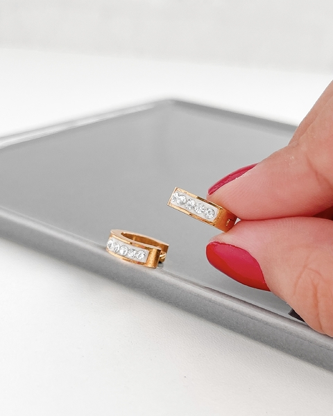 ARGOLA ROBUSTA REDONDA CRAVEJADA CRISTAL [SX.021]