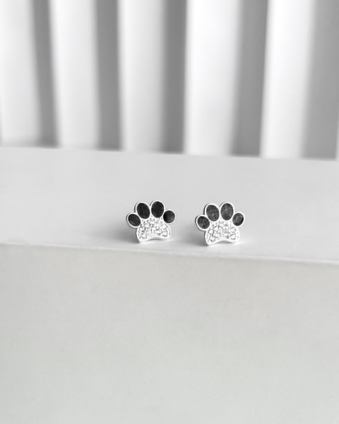 BRINCO PATINHA CRAVEJADA E RESINADA PRETA [VE.084]