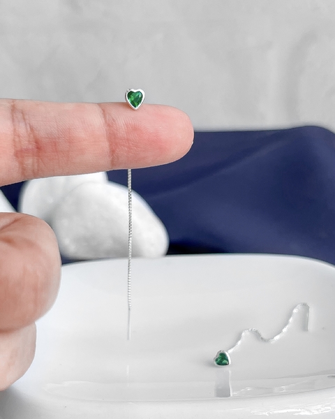 BRINCO FIO ZIRCÔNIA CORAÇÃO VERDE [VI.015]