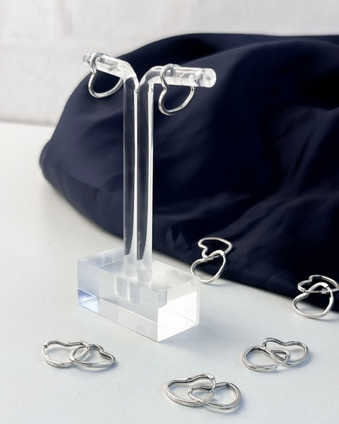 ARGOLA CORAÇÃO FIO QUADRADO - 14 MM [CAR.025]