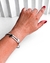 BRACELETE INSPIRAÇÃO GRANDES GRIFES DOIS TREVOS - MADRE PEROLA [TAL.147] - loja online