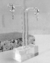 BRINCO MEIA ARGOLA CANOA COM CRUZ CRISTAL [BQ.096] - loja online