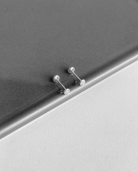 BRINCO SOUL CRISTAL EMBUTIDO TARRAXA BABY - 3 MM [BQ.064]