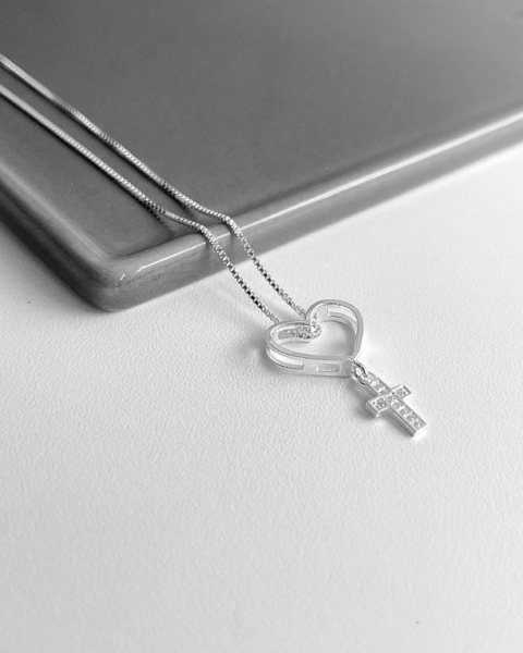 COLAR CORAÇÃO COM CRUZ CRISTAL - 45 CM [VE.200]