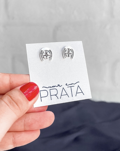 BRINCO PROTEÇÃO FERRADURA COM TREVO [BQ.060]