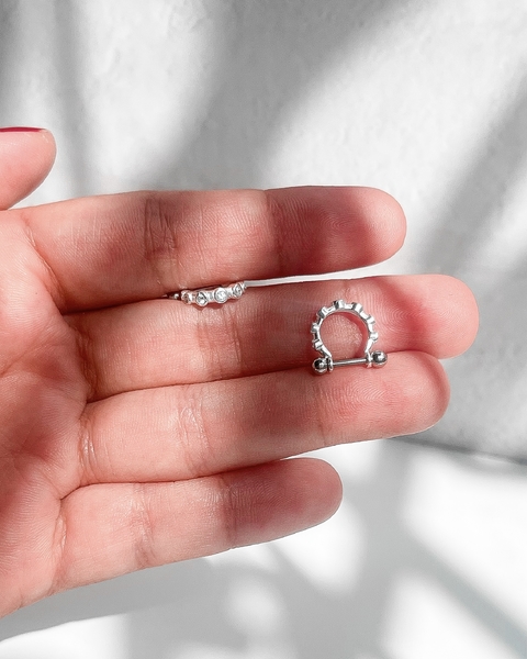 PIERCING FURO ARGOLA CRAVEJADO COM PONTOS DE LUZ EMBUTIDOS [VE.014]