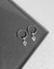 ARGOLA COM BOLINHAS E TRIÂNGULOS - 18 MM [BQ.066] - comprar online