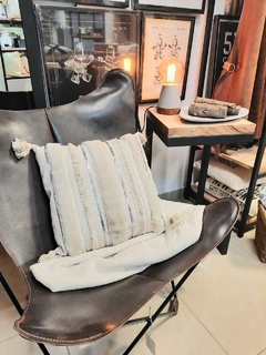ALMOHADON CON LENTEJUELAS - comprar online