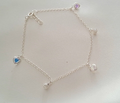 tobillera corazones y nudos