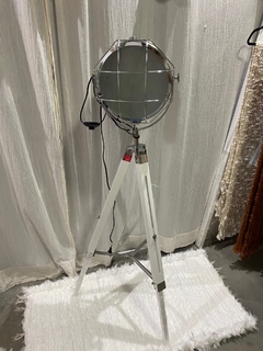 LAMPARA TRIPODE INDUSTRIAL - comprar online