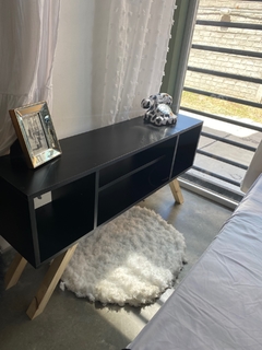 RACK Y MESITA ESCANDINAVA NEGRA - azucenahomedeco