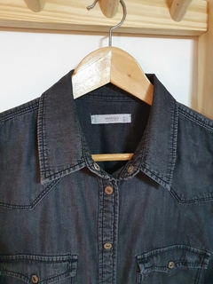 CAMISA MANGO EFECTO GASTADO | TALLE L en internet