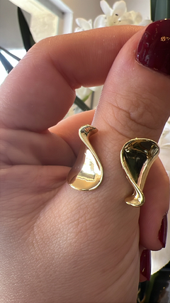 Anillo acero dorado 17’
