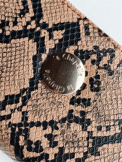 Billetera piel de serpiente marron y negra - comprar online