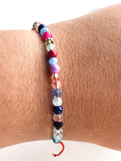 Pulsera roja multicolor