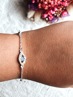 Pulsera protectora en internet